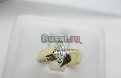 Красивое кольцо с крупным бриллиантом Москва