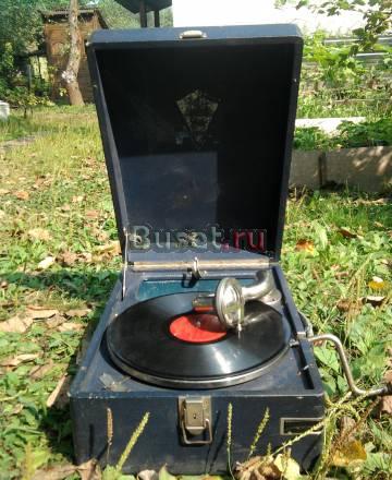 Самовар старинный, с подстаканниками, утюг,чайник Москва