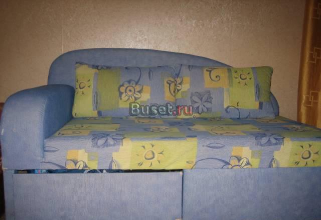 Продам детский диван б/у  для дачи Москва