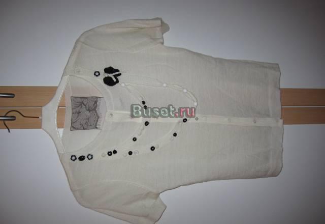 Трикотажная кофта с декоративными бусами Санкт-Петербург