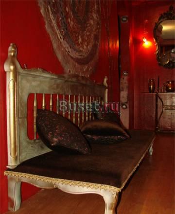 Банкетка в прихожую или будуар. Дерево Москва