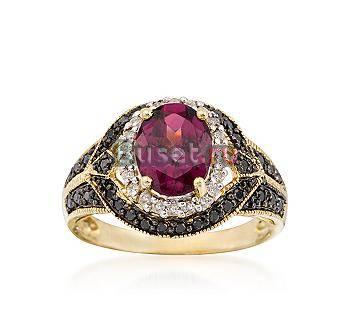 Золотое кольцо-гранат 1,75 карата,бриллианты 0,4 к Москва