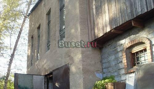 Здание рядом с областной администрацией в Кемерово. Кемерово