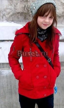 Красная курточка Москва