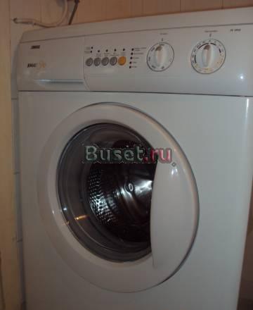 Стиральную машину zanussi FE1002 NN RUH 5000р Москва