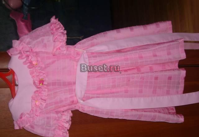 Отдам практически даром платье на девочку Москва