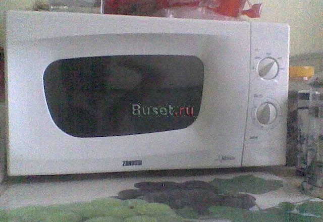 Микроволновку "Zanusi" Новосибирск