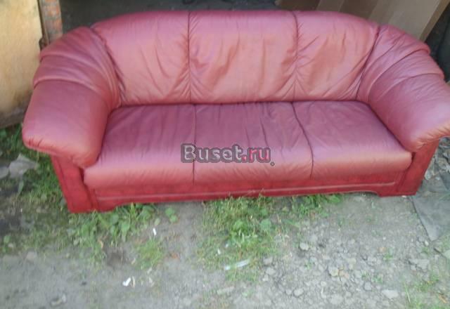 Продам диван кожаный трехместн. финский  б. у Москва