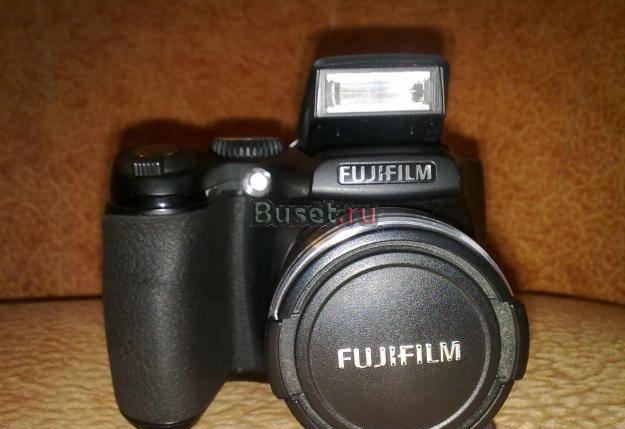 Продаю Fujifilm FinePix S5700 Москва