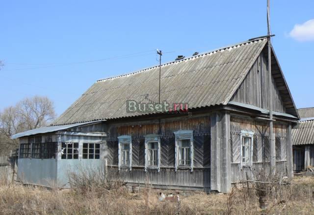Добротный дом , лес,пруд, жилая деревня Хвастовичи