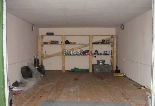 Продам 2 капитальных гаража рядом Салехард