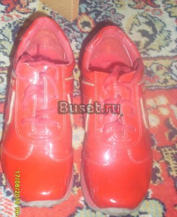 Продаю кроссовки для девочки Москва