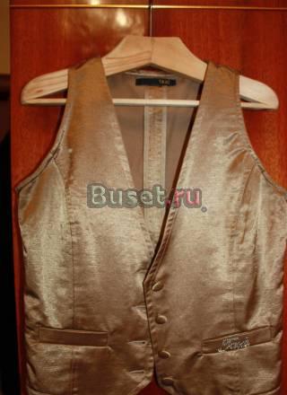 Жилет абсолютно новый Санкт-Петербург