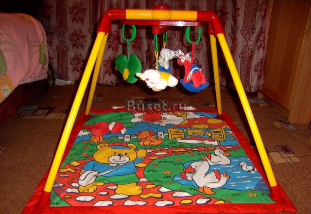 Развивающий коврик с игрушками Санкт-Петербург