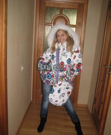 Белая куртка с цветным рисунком Тамбов