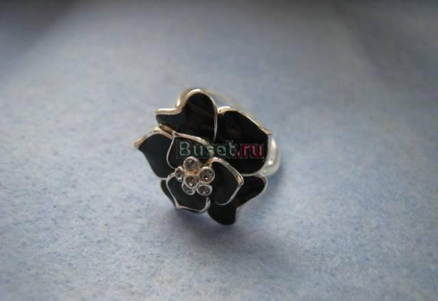 Новое колечко Черная роза из серебра с эмалью Москва