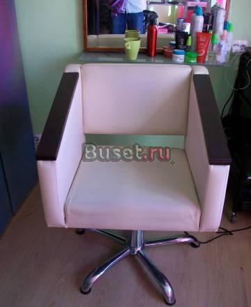 Кресло парикмахера 2 шт. б/у Санкт-Петербург