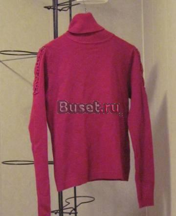 Свитер ярко красный практически новый Санкт-Петербург