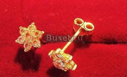 Миленькие золотые серьги Санкт-Петербург