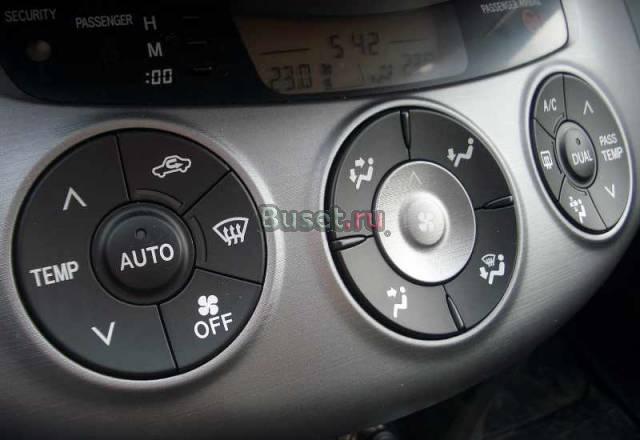 Блок управления климат-контролем на toyota Rav4 Москва