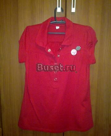 Красная футболка Москва