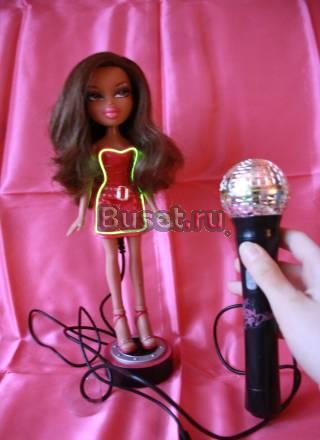 Bratz Ясмин в светящемся платье и микрофоном Москва