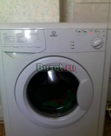 Стиральная машина  Indesit,2007 года,могу привезти Москва
