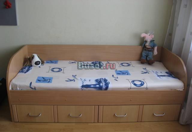 Подростковая кровать, письменный стол, стеллаж Санкт-Петербург