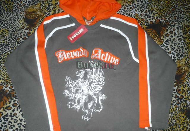 Трикотажная кофта новая, джинсовый костюм Москва