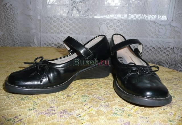 туфли  чёрные девичьи на каблучке. Санкт-Петербург