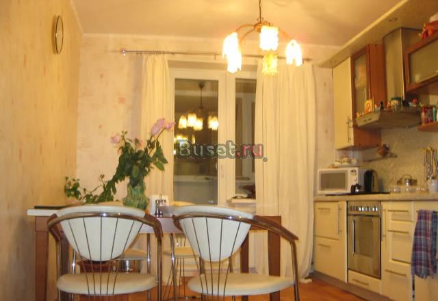 4-комн.3/9 эт.,центр г.Сургута на 3-комн.в Москве Москва