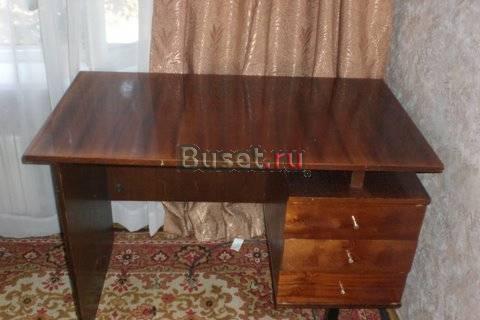 Письменный стол с выдвижными ящиками Москва