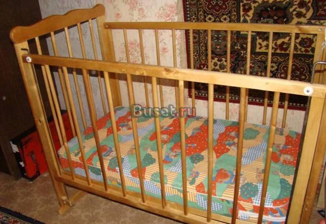 Кроватка-качалка с матрасом и бордюром Электросталь