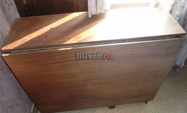 Стол - книжка Москва