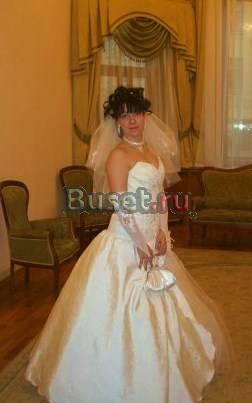 Свадебное платье  44 р-р ближе Санкт-Петербург