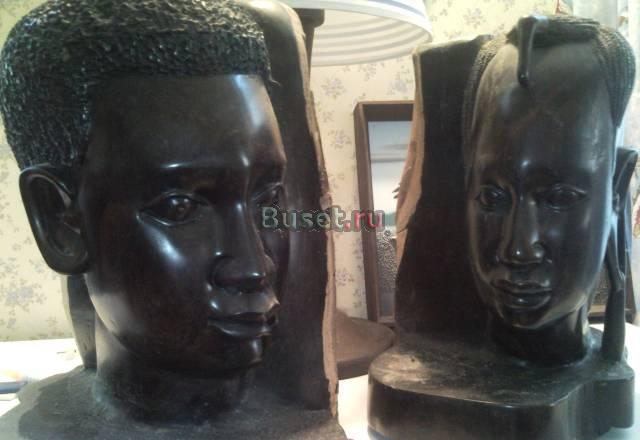Бюсты из черного дерева. Санкт-Петербург