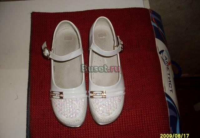 Очень красивые туфельки р-р 32 Москва