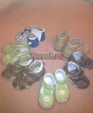 Продаю детские босоножки и ботинки Москва