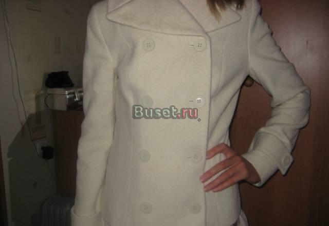 Красивое полупальто Санкт-Петербург