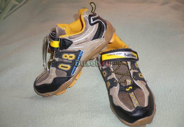 Новые кроссовки р.31 Москва