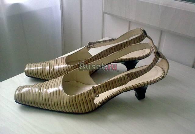 Туфли-босоножки 38,5-39 размер. Кожа,лак Москва