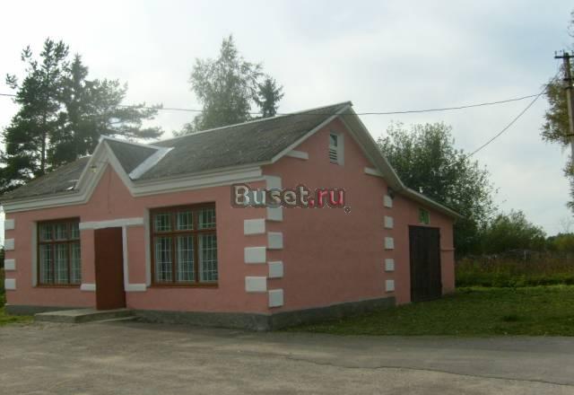 Дом с зем.уч.на берегу р.Нарва Сланцы