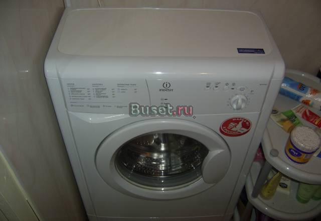 Продам стиральную машинку indesit Wiun100 Москва