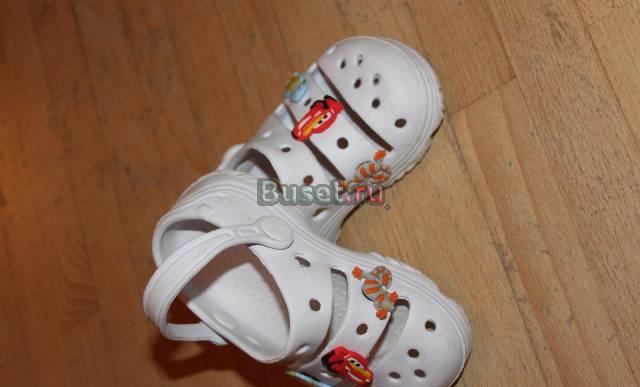 Белые шлепки (кроксы)-не оригинал Москва