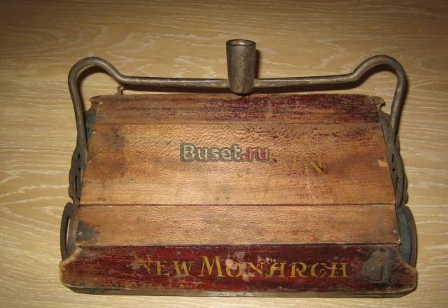 Старинная механическая щетка Санкт-Петербург