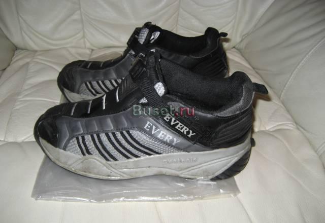 Кроссовки с колесиком every. р.38 Москва