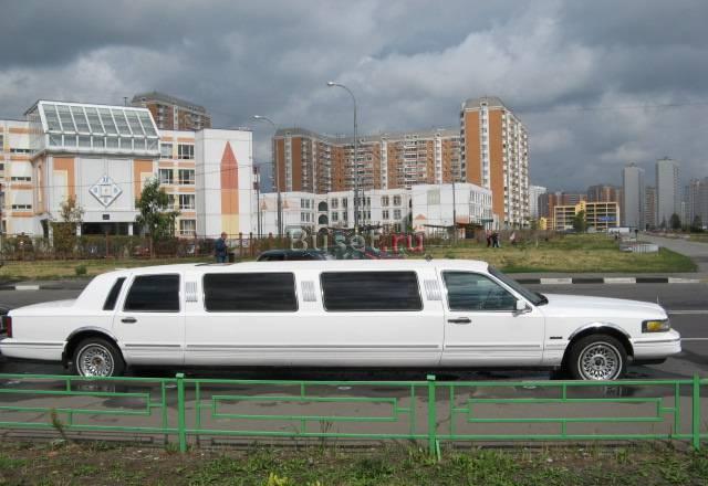 Аренда лимузина Lincoln Town Car Москва