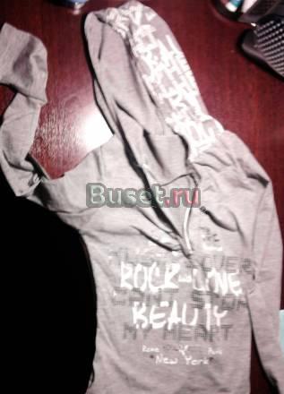 Кофта с копюшонов из Испании Санкт-Петербург