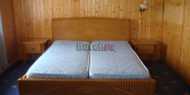 Кровать с прикроватными тумбами Москва