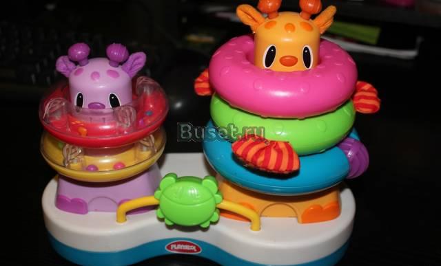 Пирамида и погремушки в одном от плейскул Москва